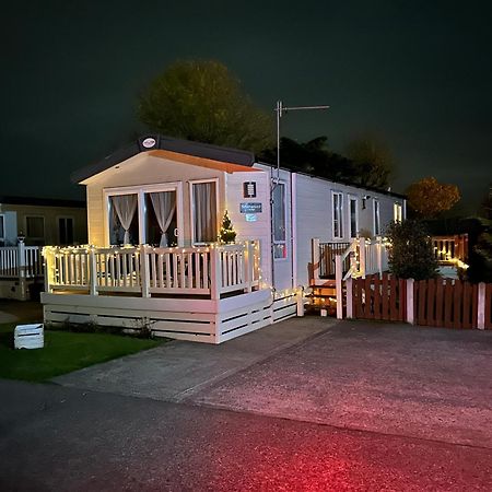Hares Haven Pet Friendly Sleeps 6 Villa Kingston upon Hull Bagian luar foto